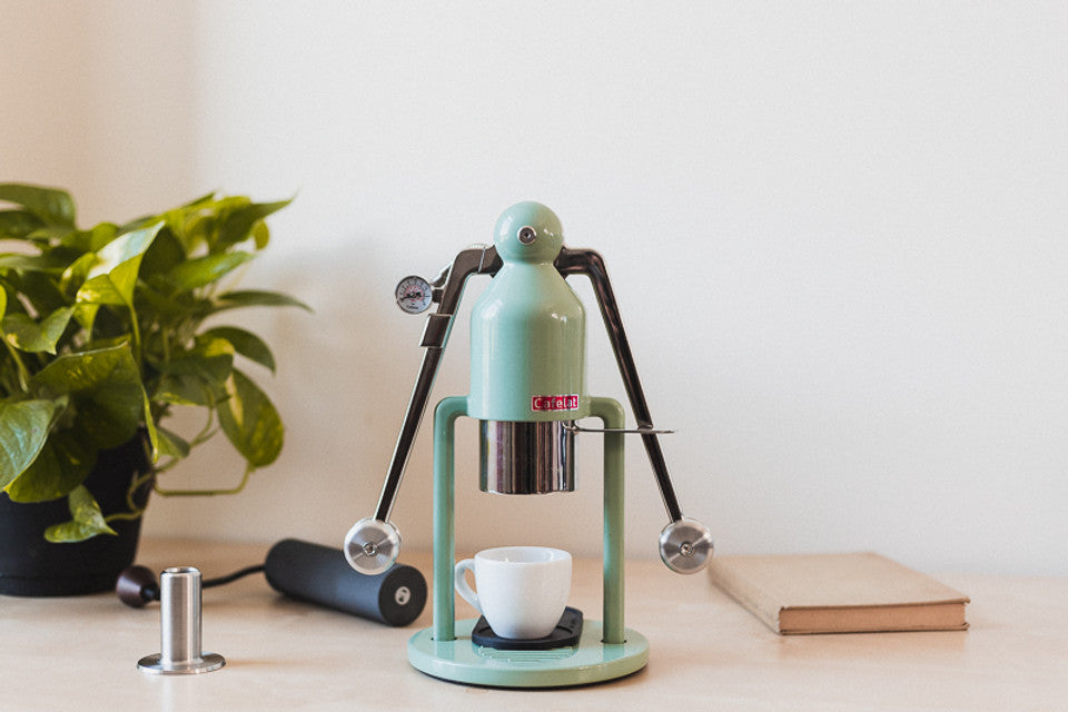 cafelat robot hands2