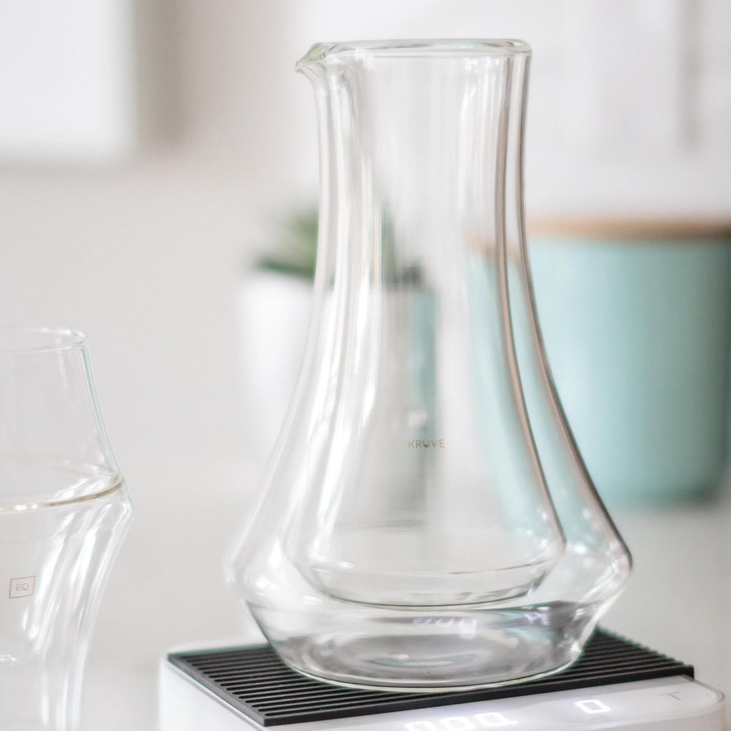 Kruve Evoke Carafe 8 lifestyle 1