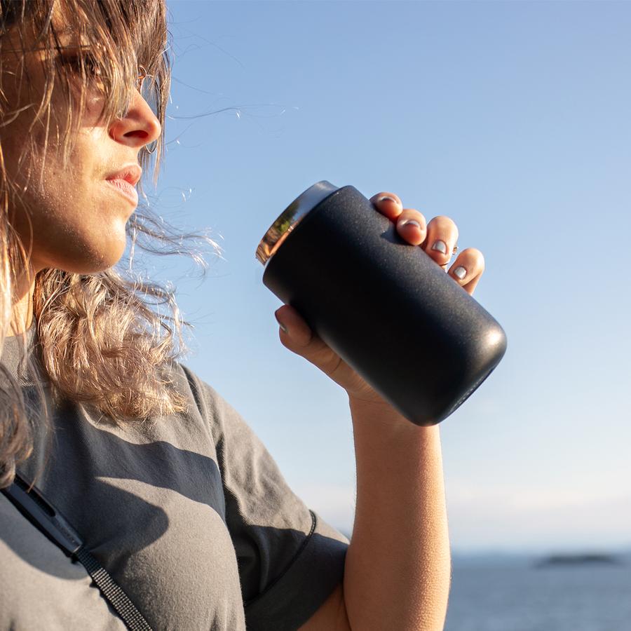 fellow Carter Move Mug 01 Matte Black 04 900x