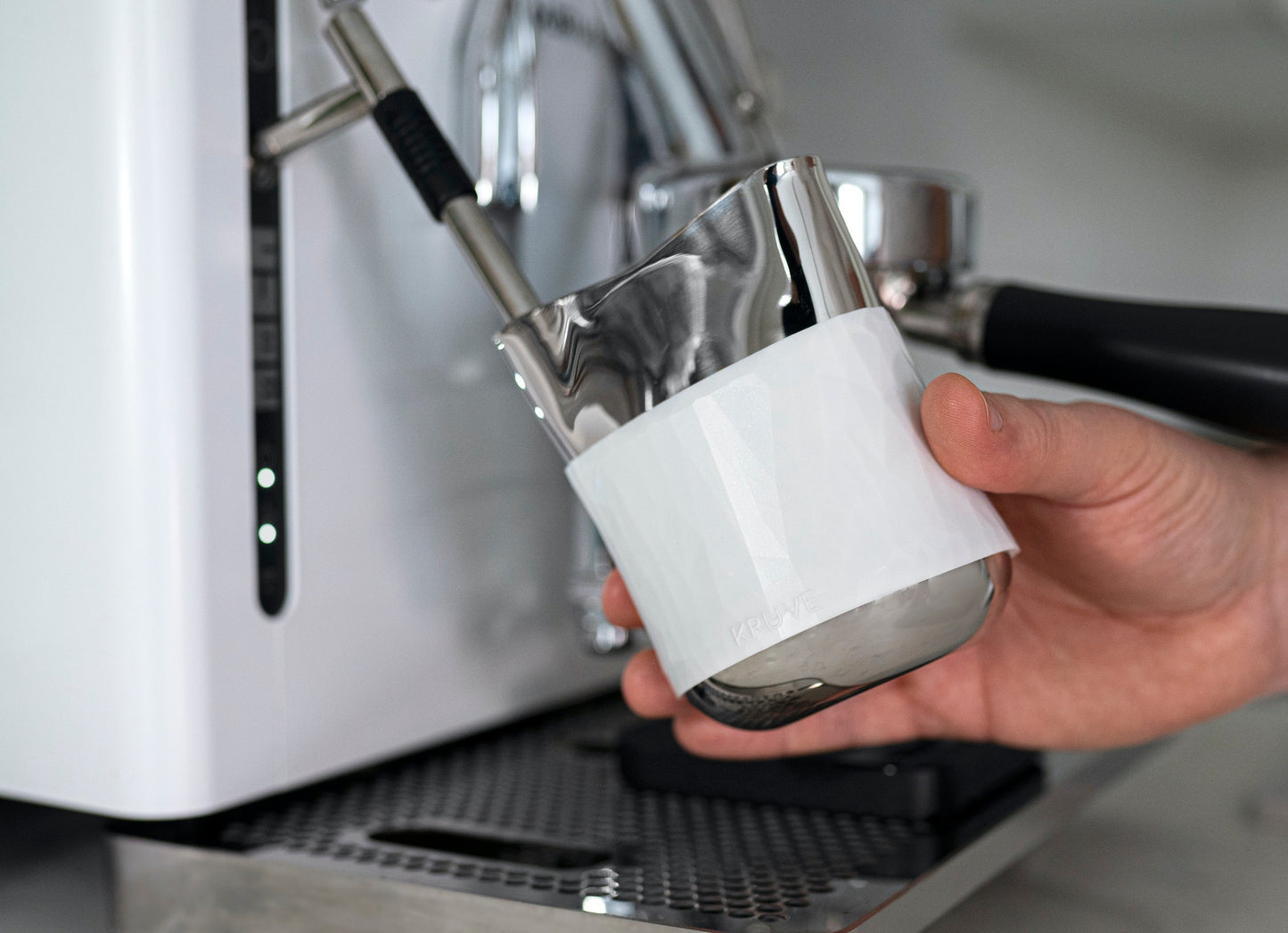 Kruve Create Pitcher