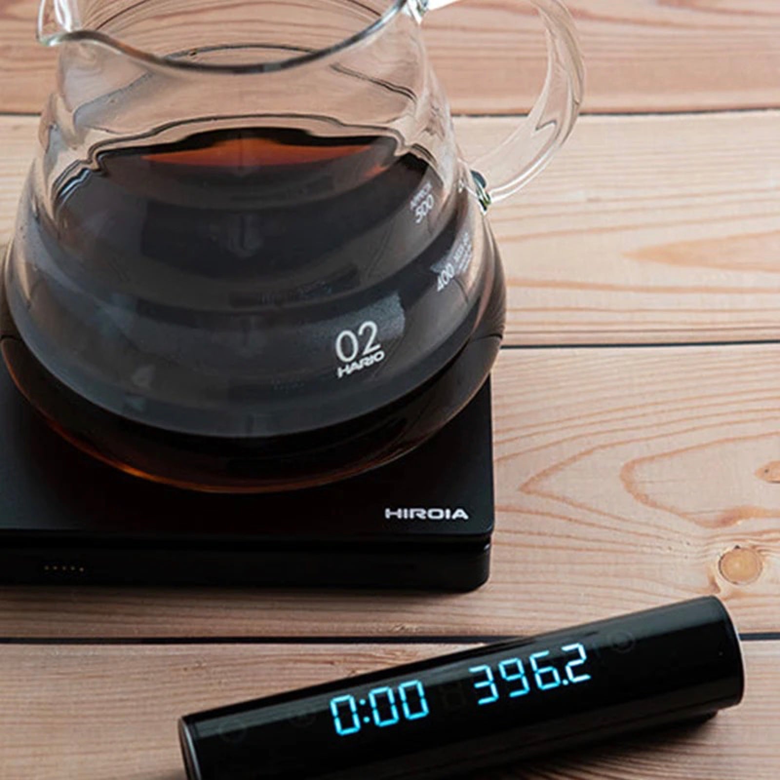 Hario HIROIA Jimmy Drip and Espresso Scale lifestyle 1 28