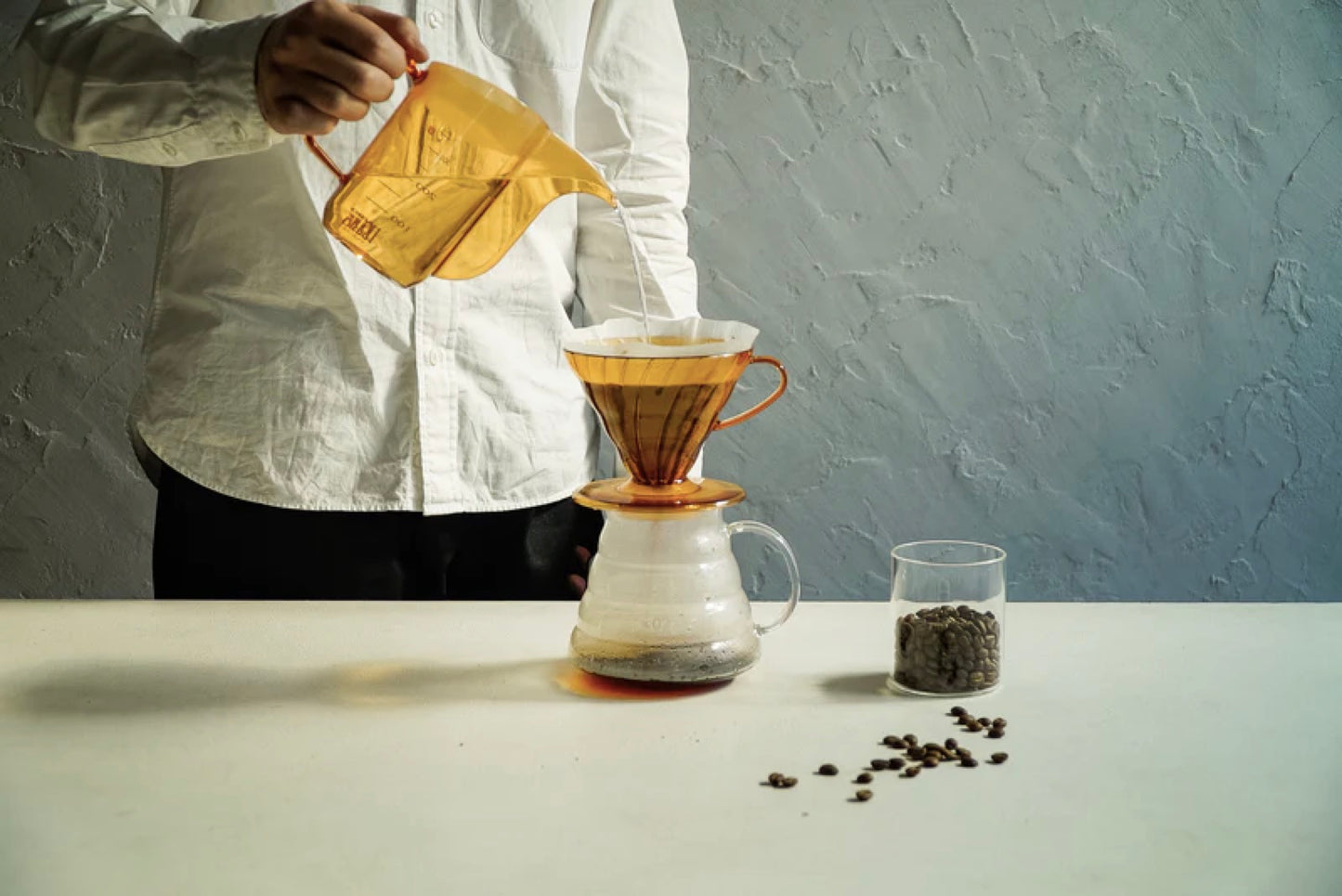 Hario V60 Juicee Dripper yellow1