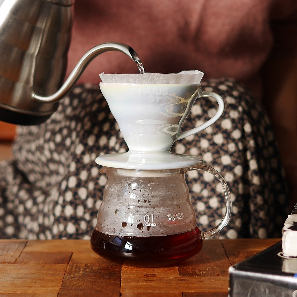 Hario V60 P.V.D Dripper Pearlescent - Size 01 / 02