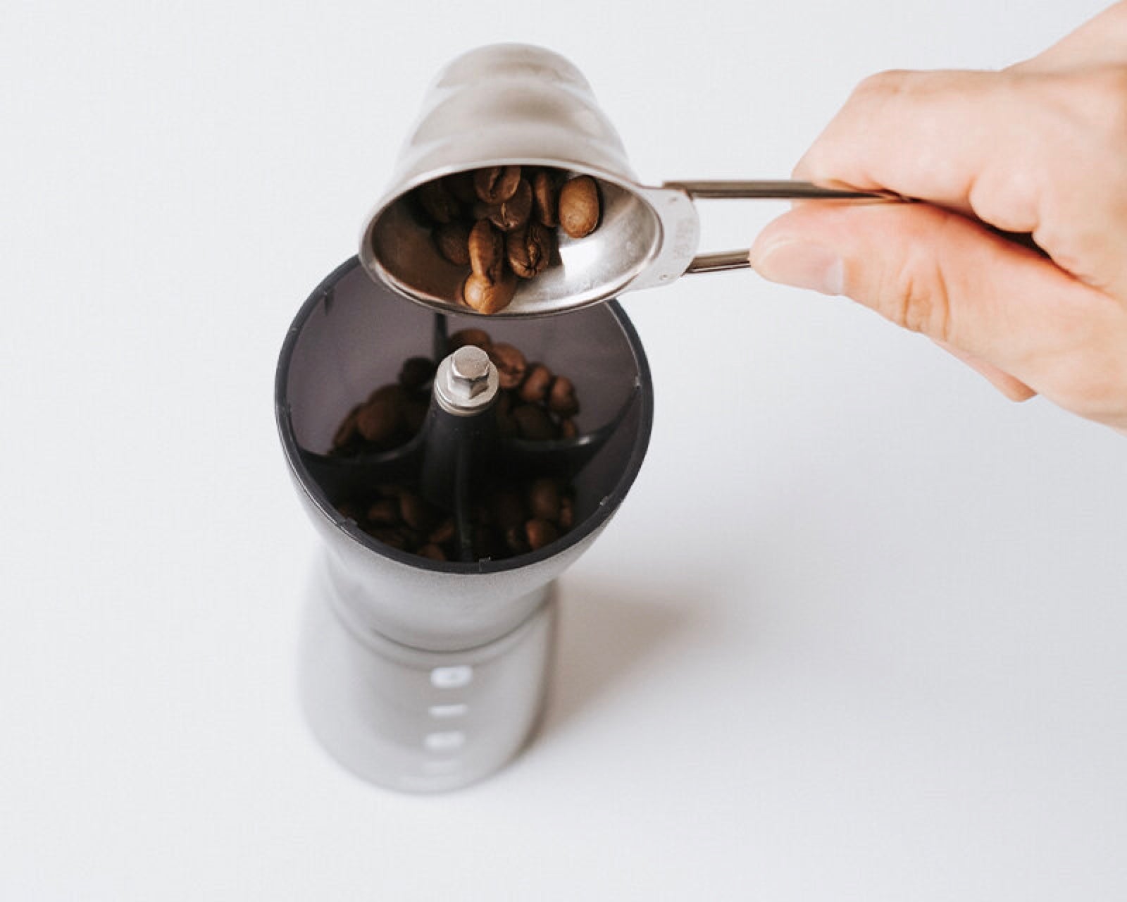 Hario Ceramic Coffee Mill Mini-Slim Plus lifestyle 3 10