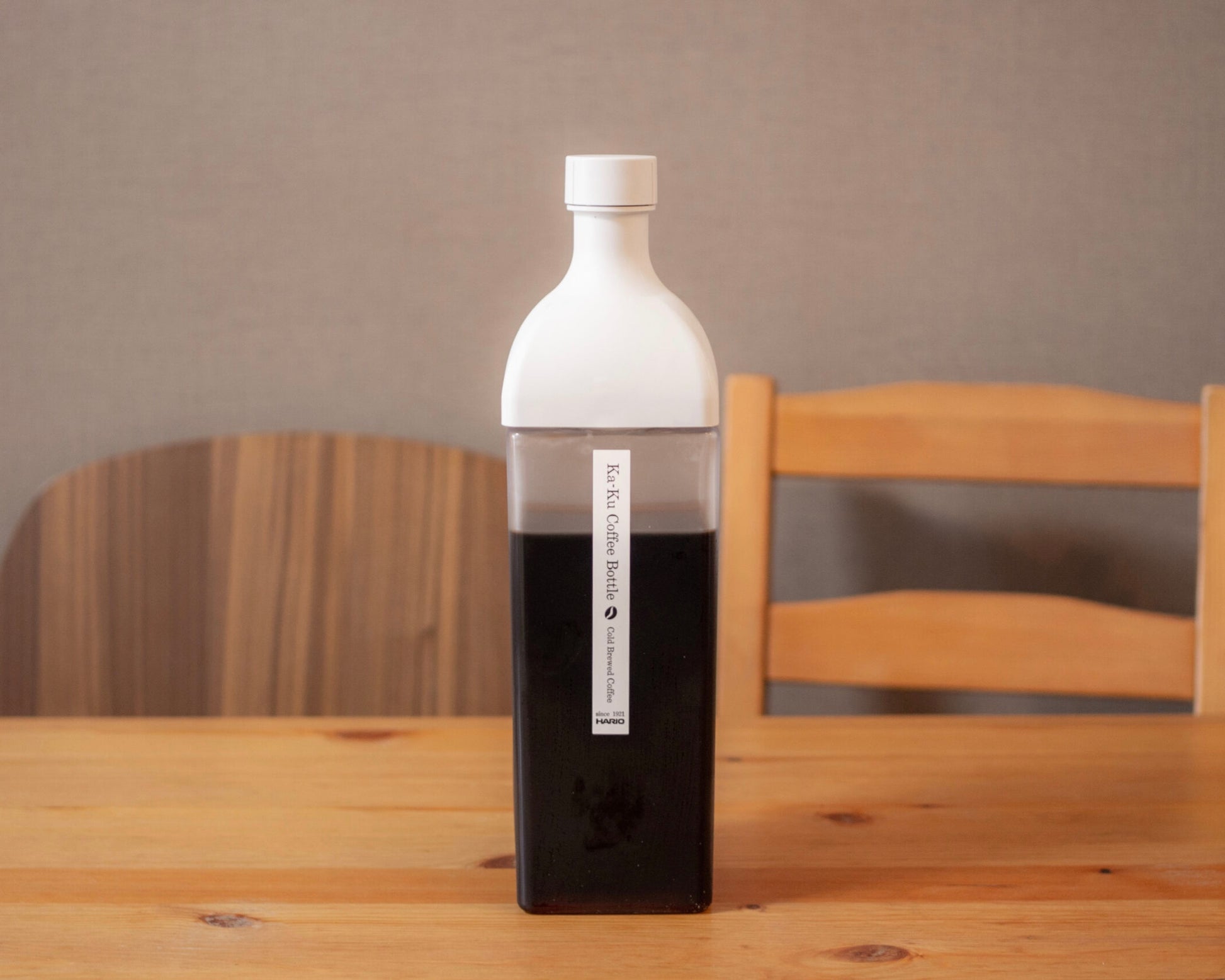 Hario V60 Cold Brew Filter-in Coffee Bottle kaku lifestyle 3 3