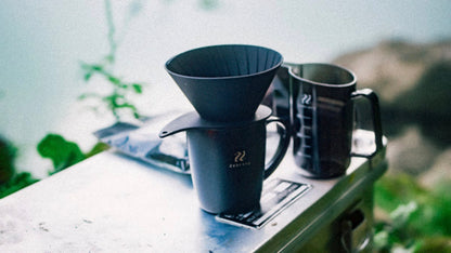 Hario V60 Flat Dripper lifestyle 3 4