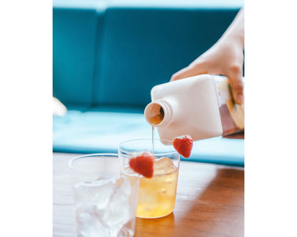 hario filter in bottle lifestyle 8